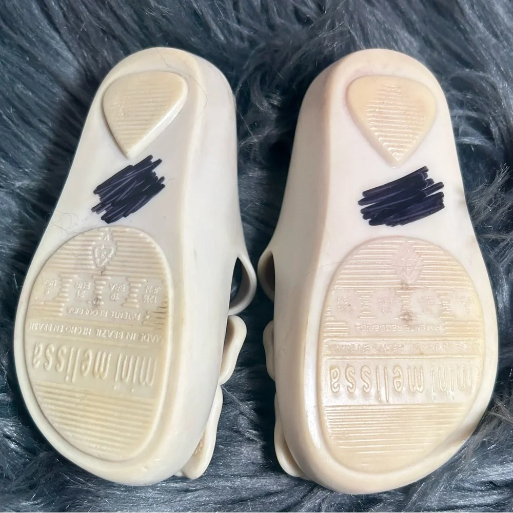 MINI MELISSA Ultragirl Frenchie Mary Jane Flat Cream Size 6